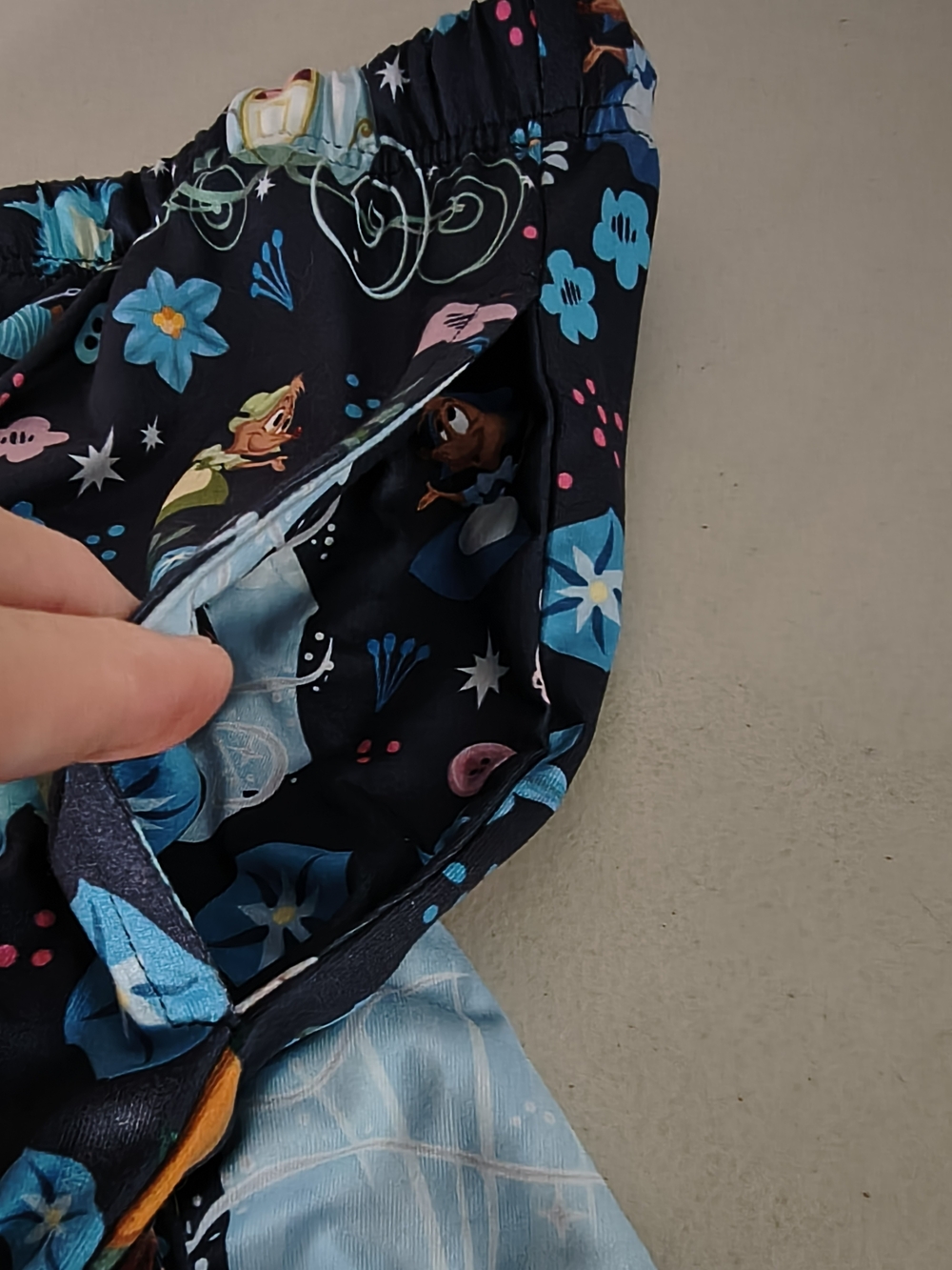 Disney Princess Cinderella Loungewear Pajama Pants Gift - Picture 6 of 9